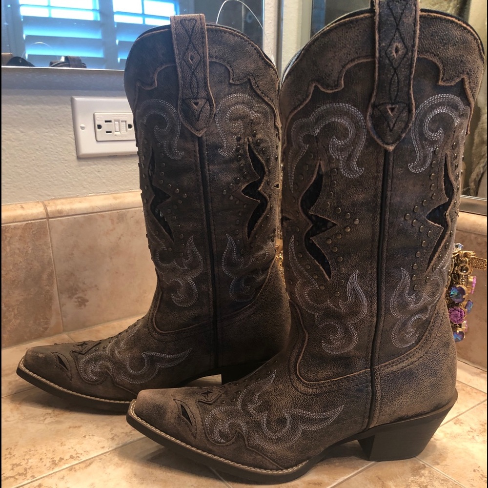 Woman’s Laredo cowboy boots size 8